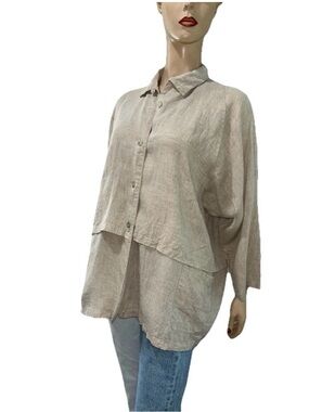 Relaxed Layered Button-Front Shirt in Light Beige